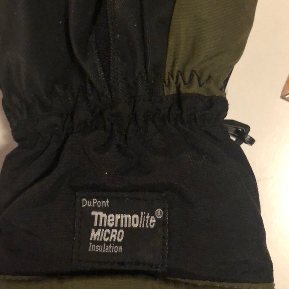 Fila warm insulated ski gloves - Picture 2 of 3